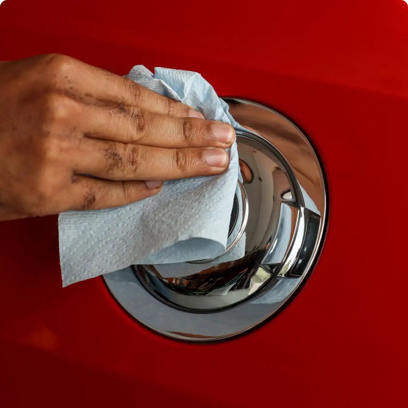 Cleaning chrome on car