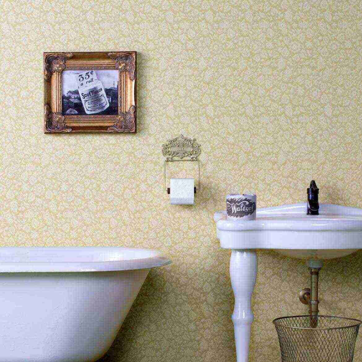 1900 style bathroom
